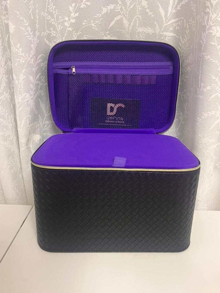 شنطة عطور كبيرة اللون اسود واللون الداخلي بنفسجي - black inside purble