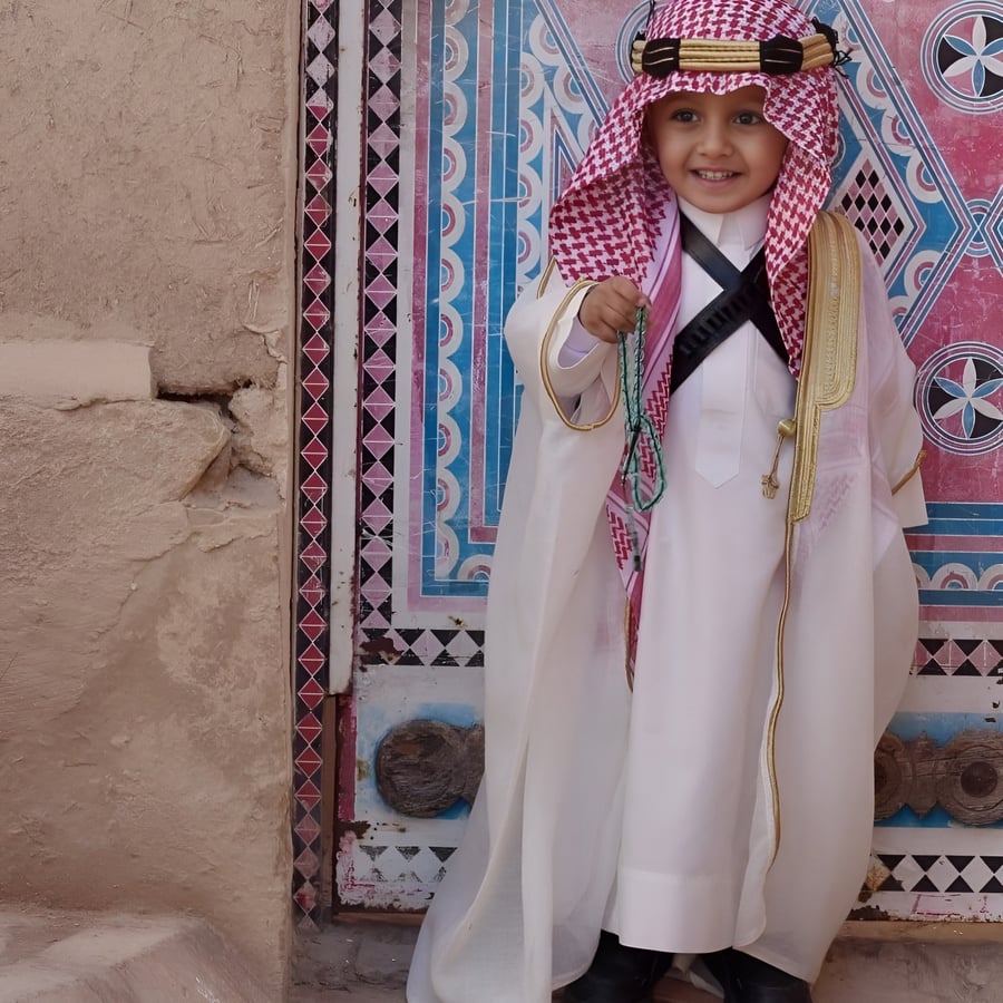 بكج الولادي بشت - عقال - مجند - شماغ