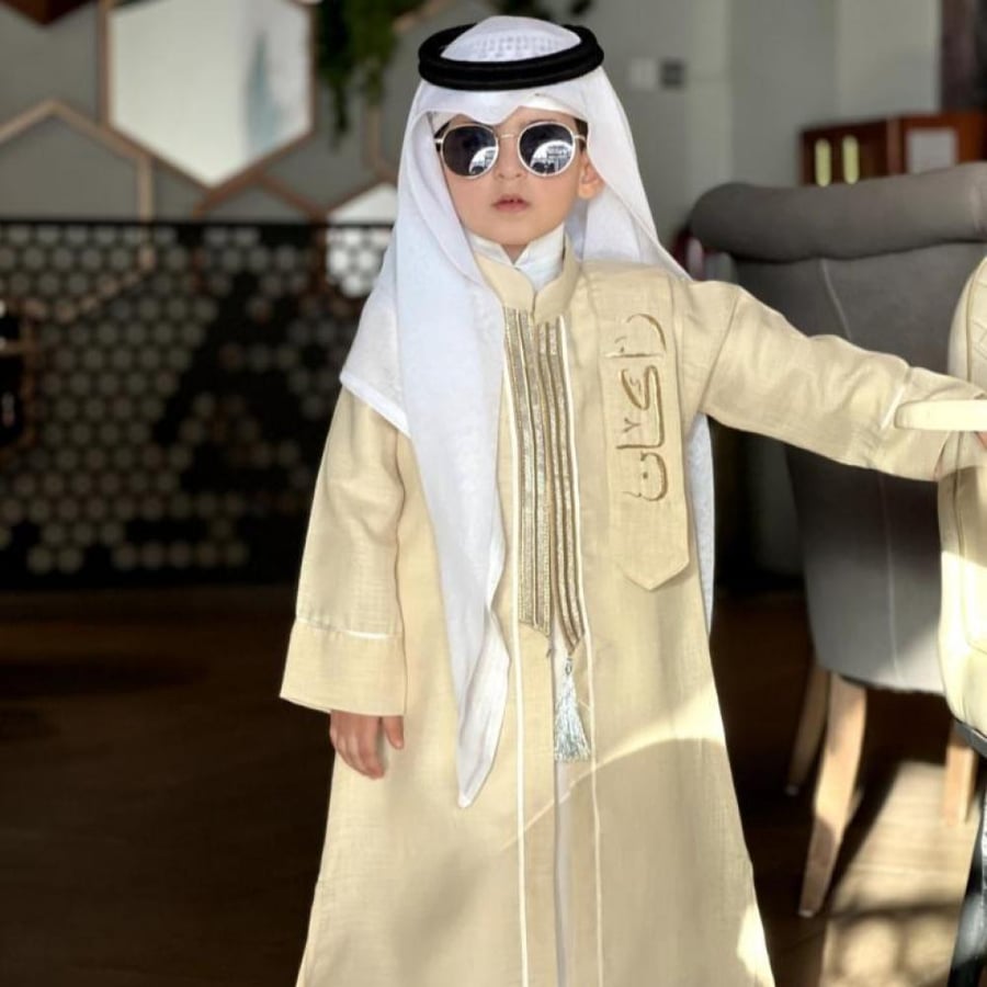 دقلة اطفال مع الااسم  بتصميم جديد ومميز