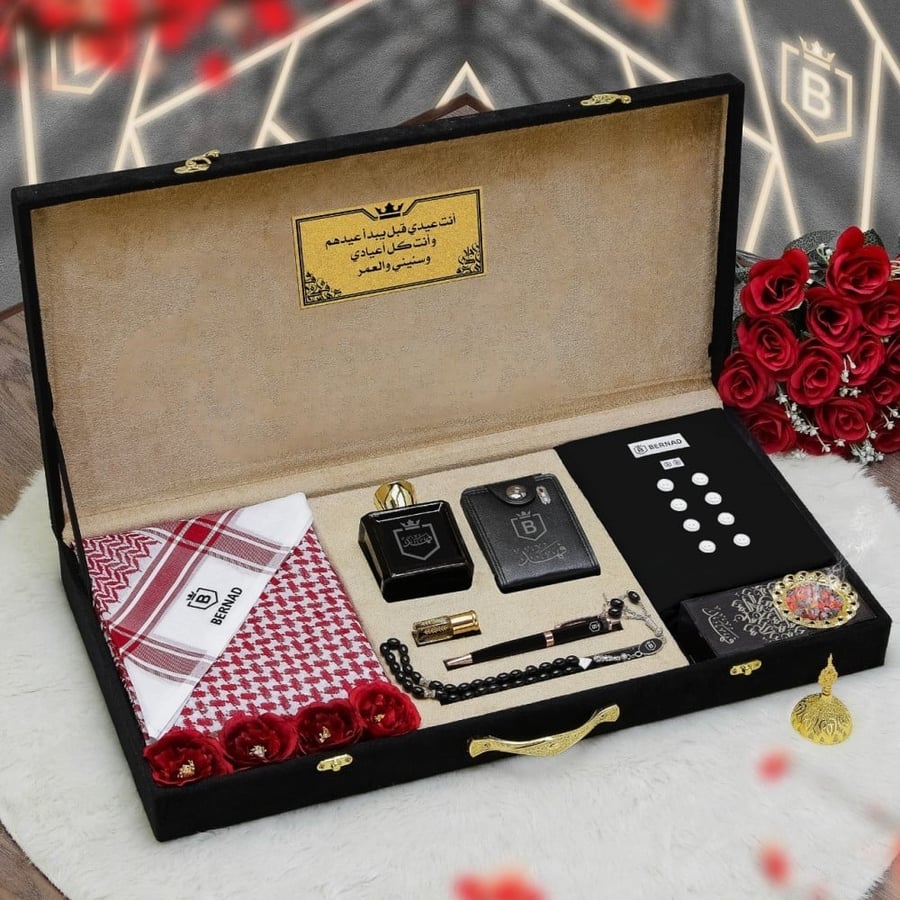 هدايا رجاليه قماش وشماغ وعطر هدايا المناسبات بعبارة اهداء