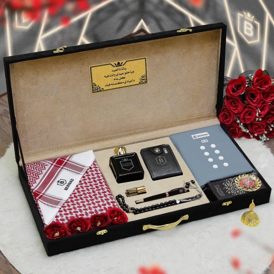 هدايا رجاليه قماش وشماغ وعطر هدايا المناسبات بعبارة اهداء