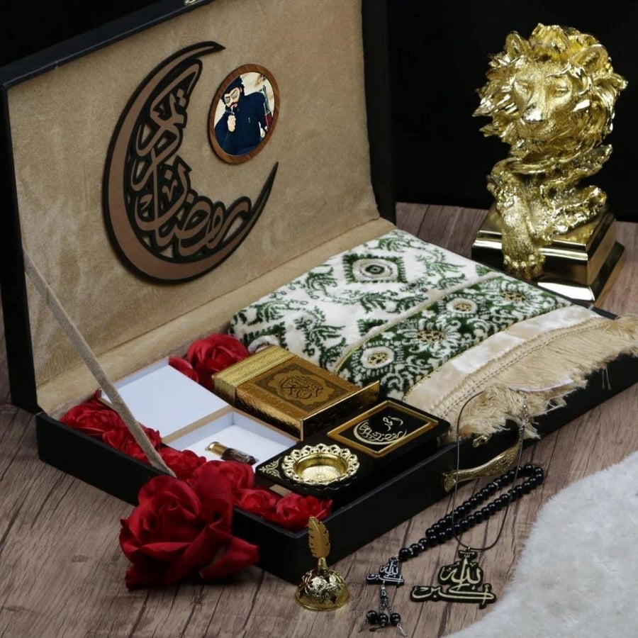 هدايا رمضان بوكس رجالي تصميم حسب الطلب بعبارة اهداء وكتابة الاسم