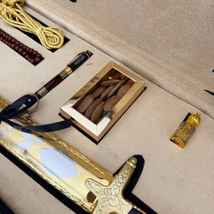 سيف ملكي بالاسم نحت بالليزر هدايا رجاليه تذكاريه بعبارة اهداء