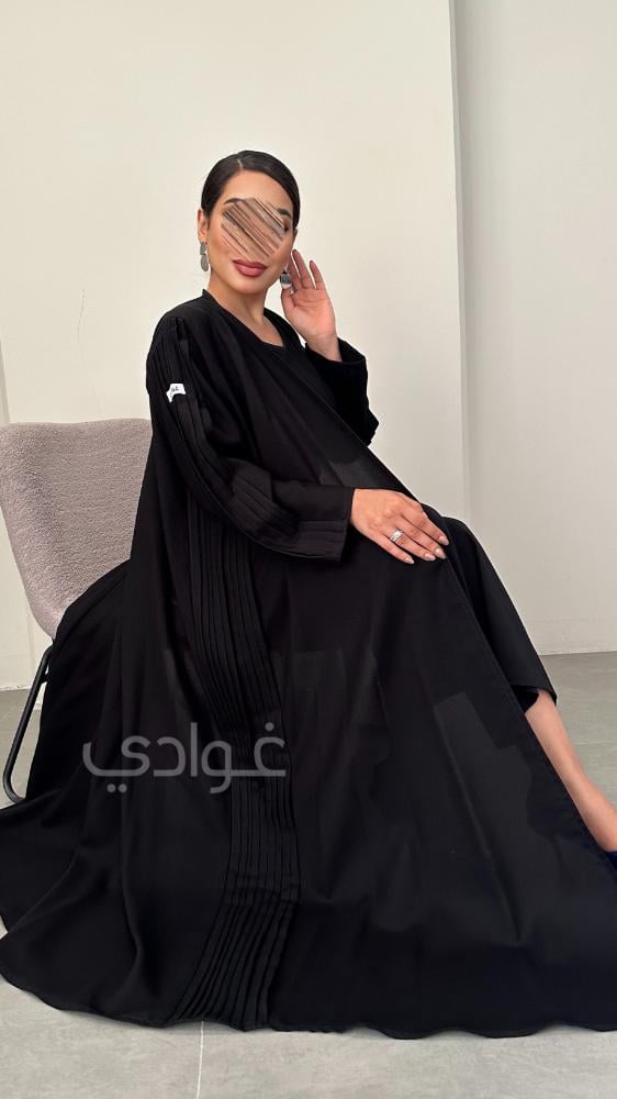 عبايات سوداء خروج ربع كلوش بكسرات جانبية - غوادي