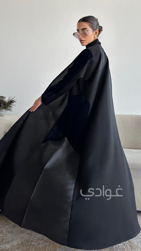 اسعار عبايات سوداء فخمة كلوش تداخل مخمل كحلي وتفتة روسي - غوادي