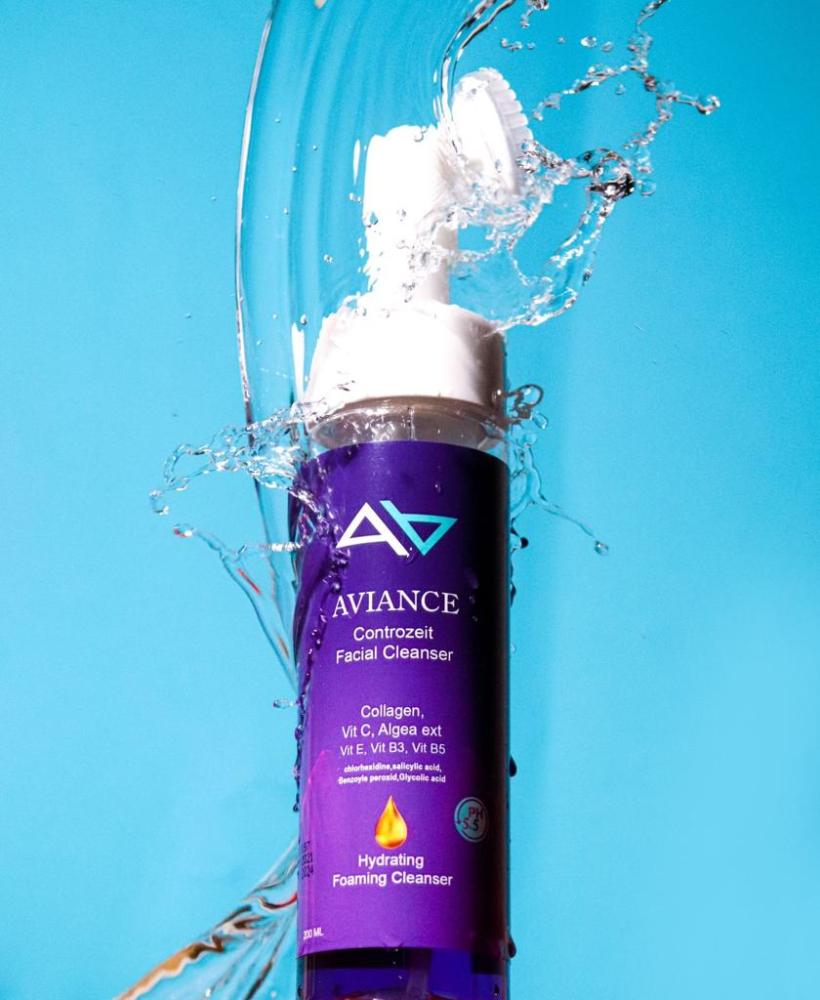 نظافة عميقة ونضارة فورية مع Hydrating Foaming Cleanser