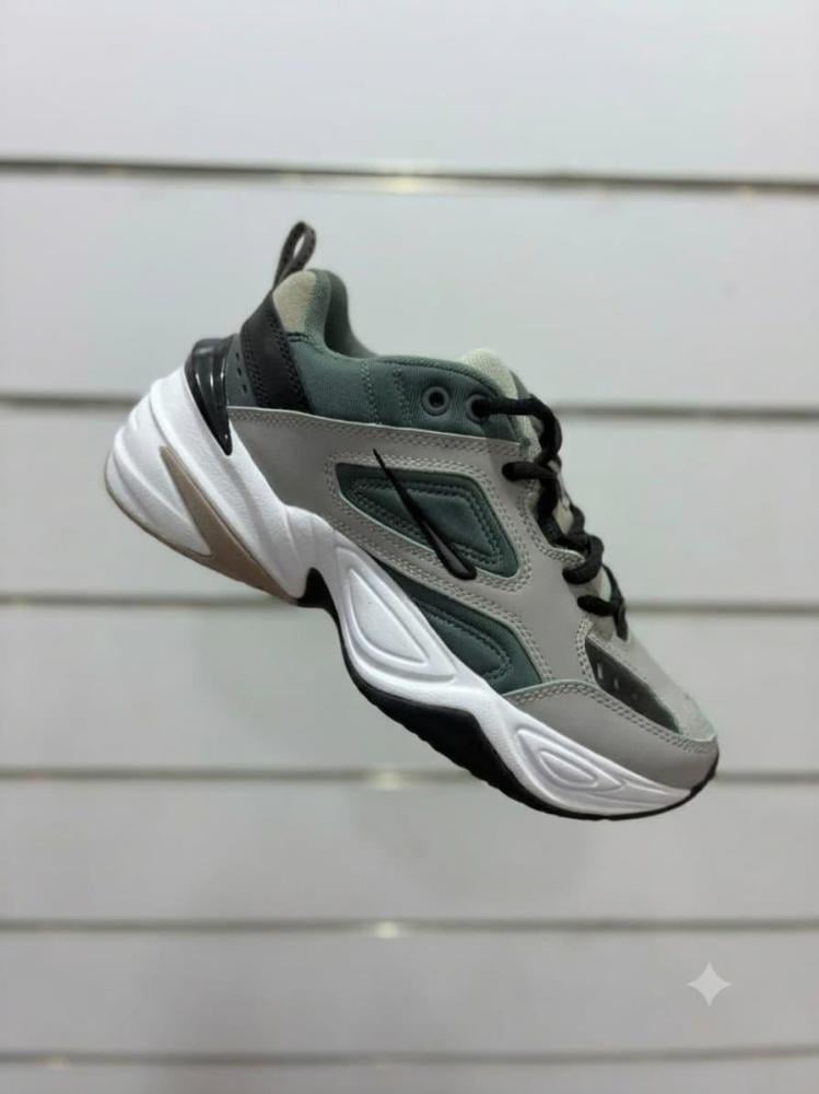 حذاء نسائي من ماركه نايك Nike M2K Tekno