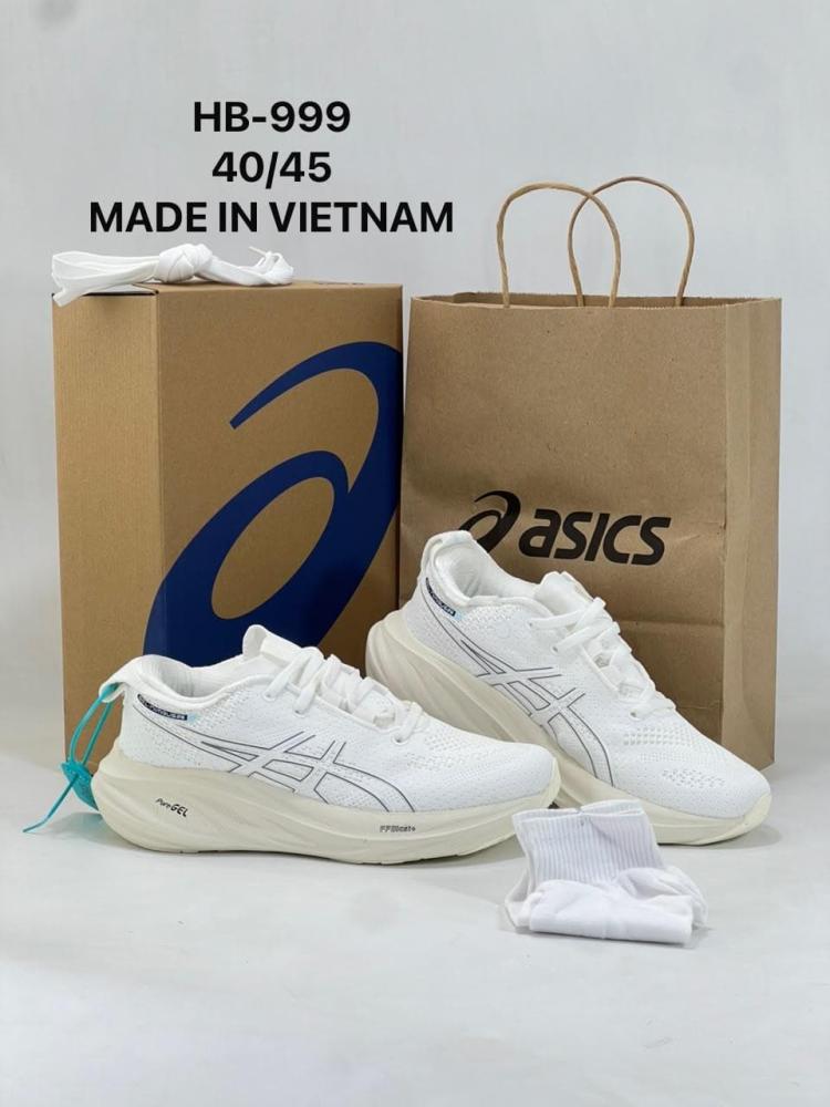 حذاء من ماركه ايسكس ASICS الرياضي