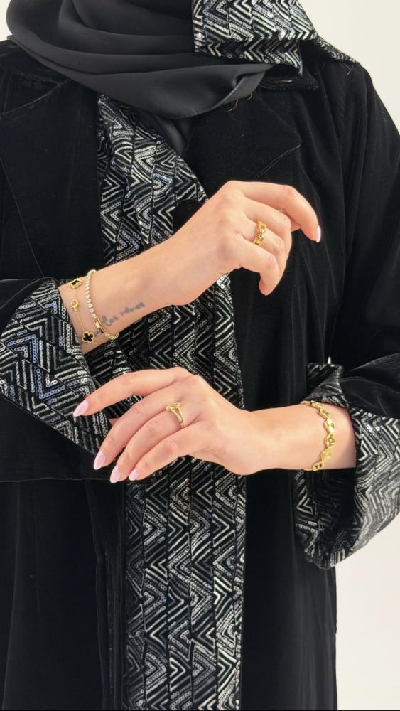 عباية انيقة