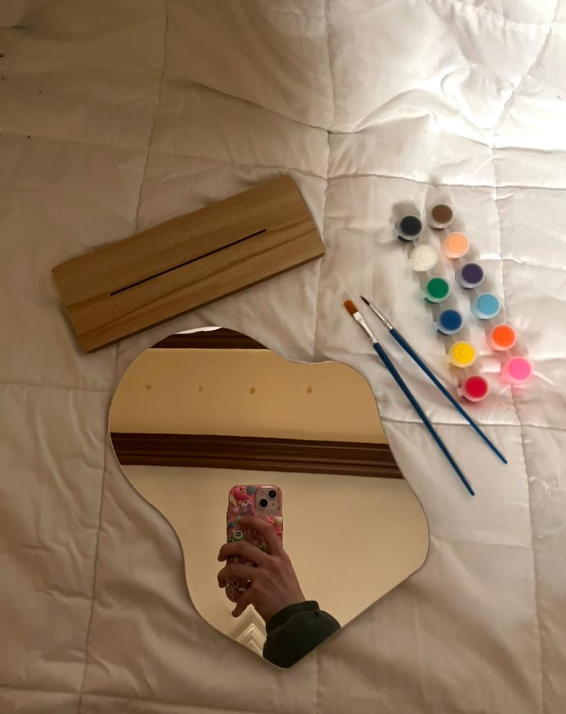 رسم على المرايا