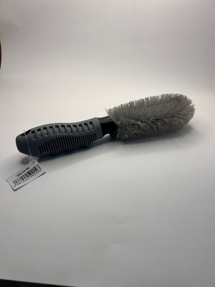 Tire rim cleaning brush