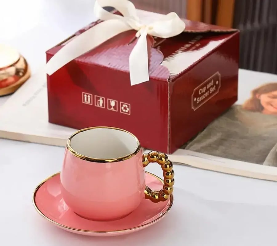 طقم كوب وصحون سيراميك بحافة ذهبية 250ML