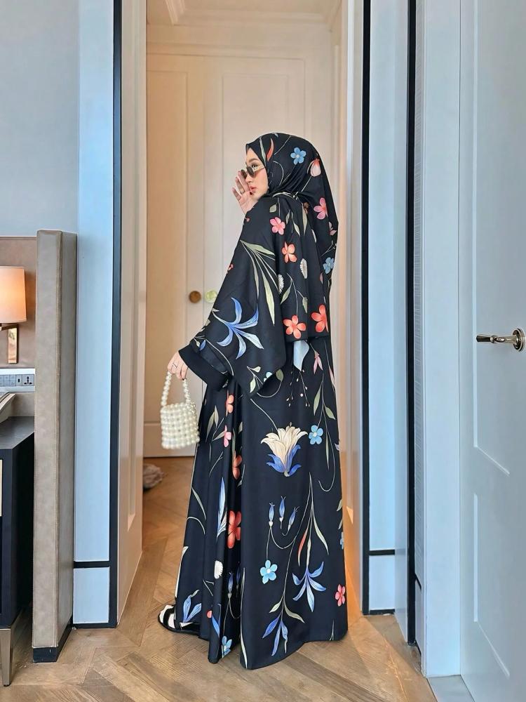 حجاب + عباية مفتوحة، حجاب كارديجان مطبوع بنقوش زهرية إسلامية معتدلة من دبي