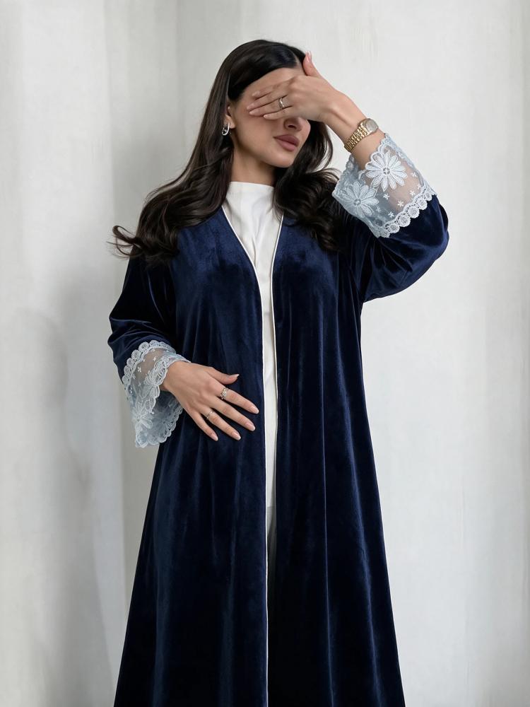Yasveil عباية نسائية من المخمل الأزرق الداكن بياقة على شكل حرف V