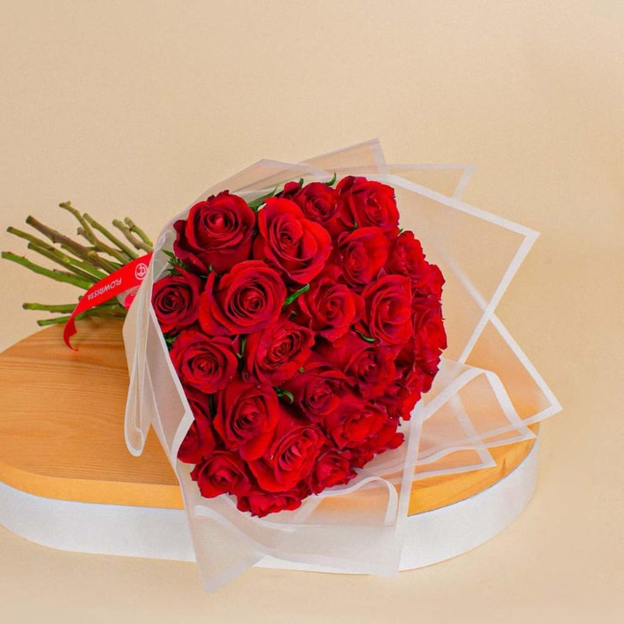 The bouquet of the dreamy red roses
