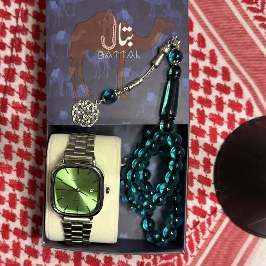 ساعة كاسيو بوجه أخضر مميز + مسباح هديه مجاني