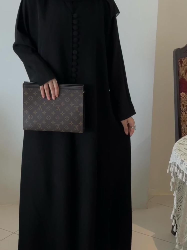 "عباية  عملية "