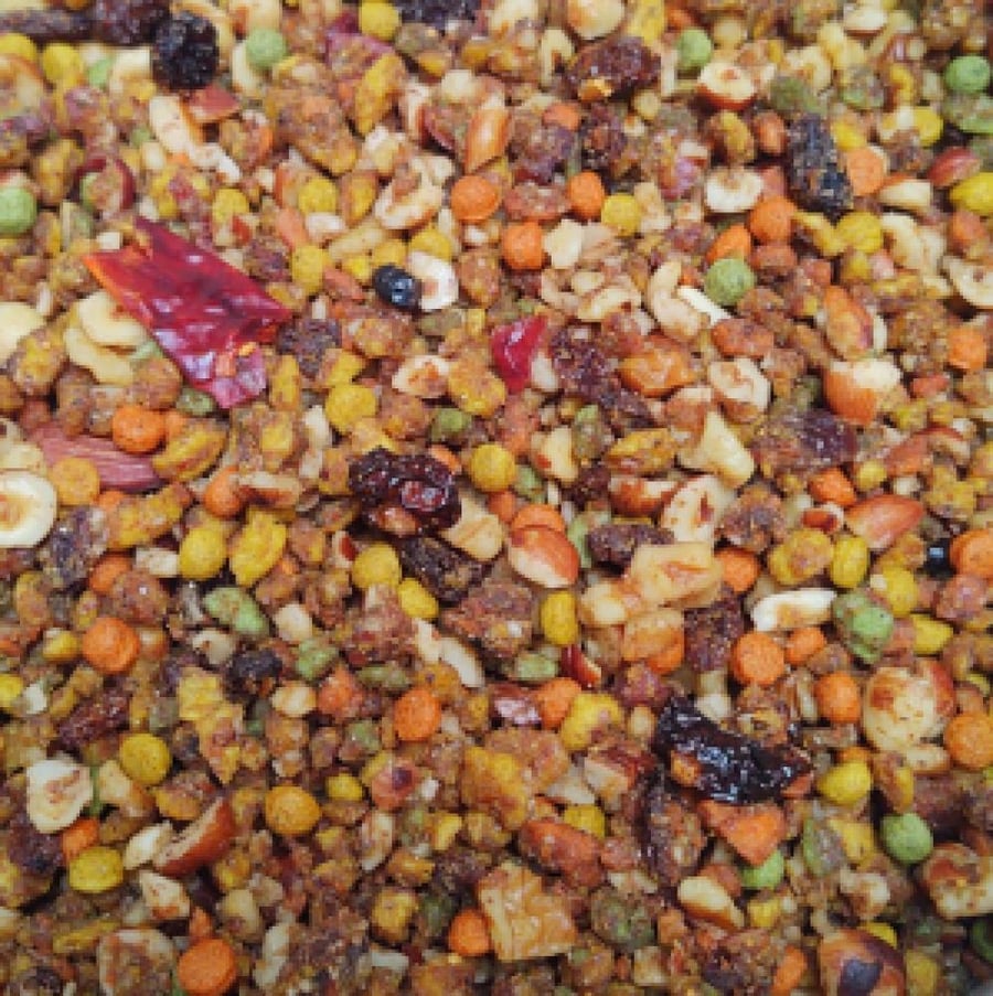 طعام الببغاوات بيرد سوبريم توتي نوتي 4kg – خلطة فواكه ومكسرات مغذية للببغاوات الصغيرة والمتوسطة والكبيرة
