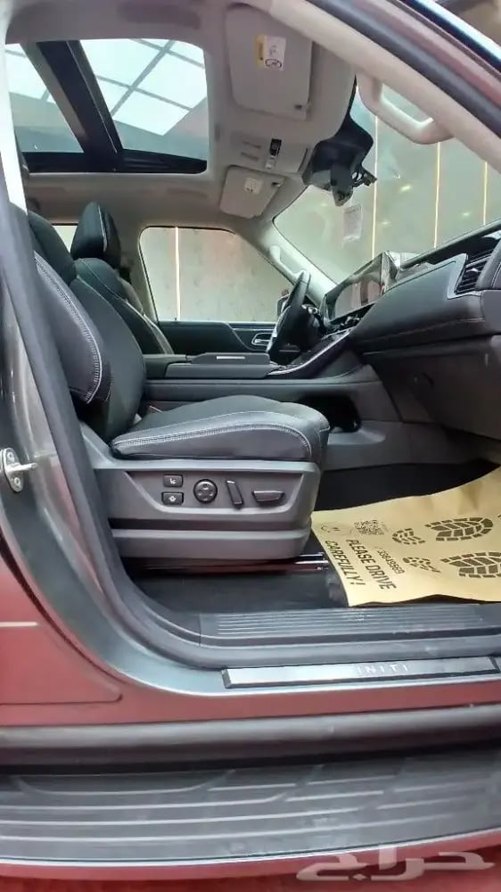 انفينتيQX80 2025 سنسوري-عداد5000-المانع-داخل اسود(بنزين)3.5T