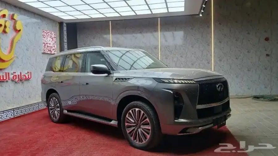 انفينتيQX80 2025 سنسوري-عداد5000-المانع-داخل اسود(بنزين)3.5T