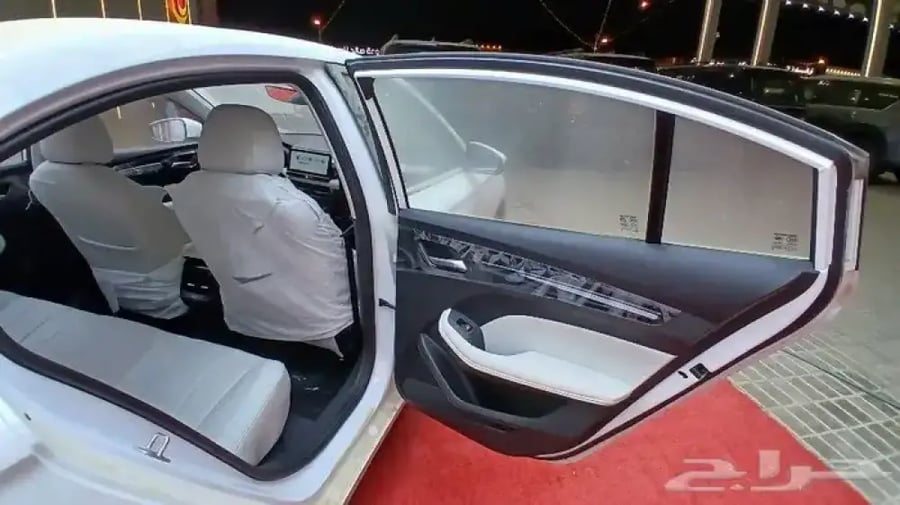 ام جي 5 2026 فل كامل 4كاميرات -فتحه سقف -خليجي(بنزين)1.5L