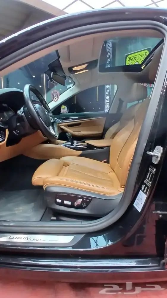 بي ام دبليو 520i 2021 رادار-ليد داخلي -بروجكتر(بنزين)2.0T