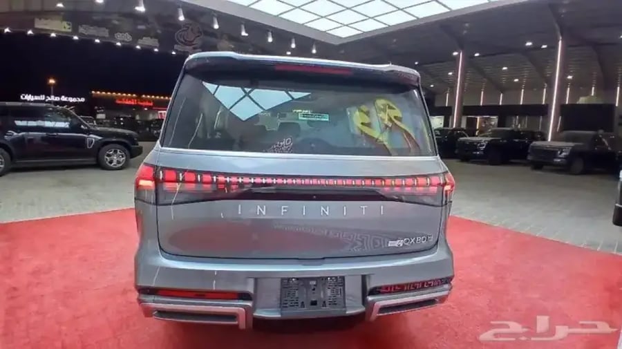 انفينتيQX80 2025 سنسوري-عداد5000-المانع-داخل اسود(بنزين)3.5T