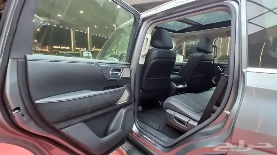انفينتيQX80 2025 سنسوري-عداد5000-المانع-داخل اسود(بنزين)3.5T