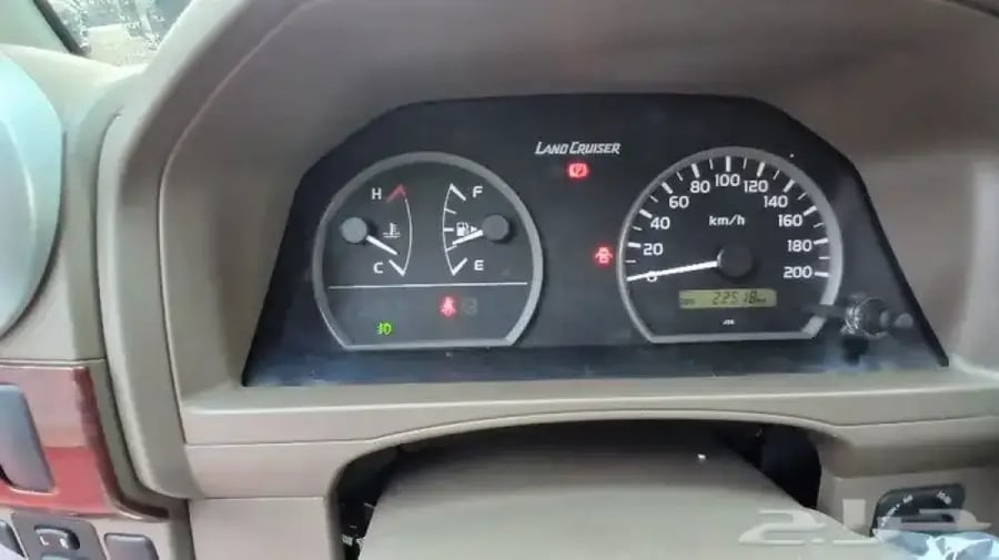 تويوتا جيب ربع 2021 خليجي -ونش -دفلولك -ممشي22000(بنزين)4.0L