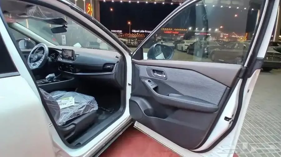 نيسان اكستريل 2026 ستاندر-خليجي-سقف اسود(بنزين)2.5L