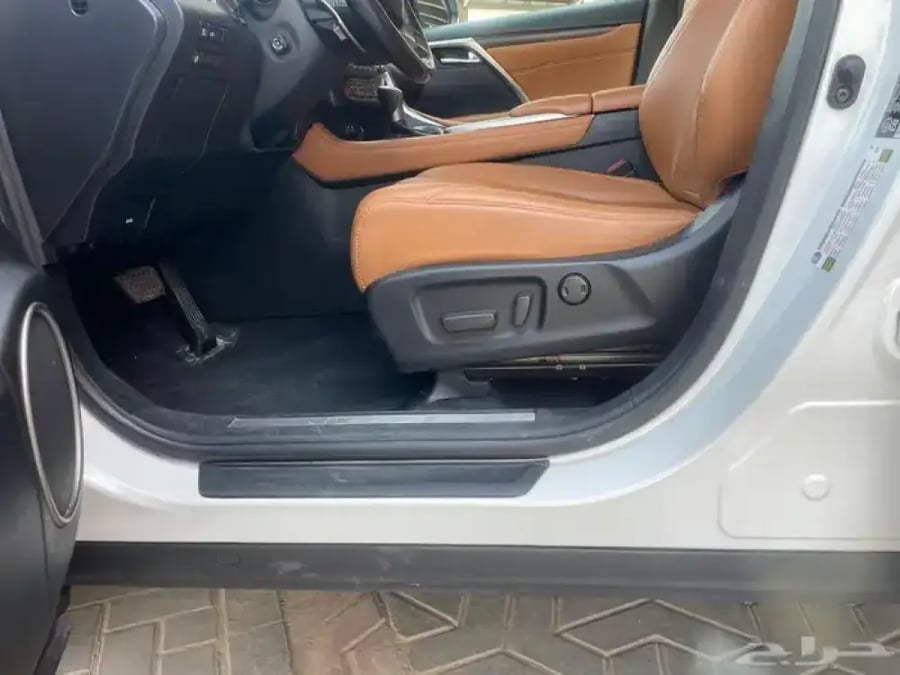 لكزسRX350 2021 رادار-فتحة سقف-دبل(بنزين)3.5L