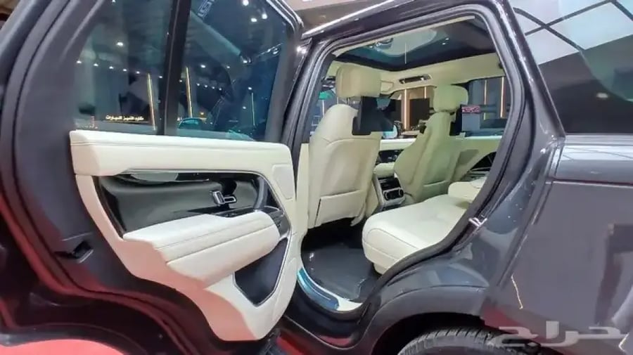 رنج روفر HSE p530 2025 التفاف خلفي-داخل اوف ويت(بنزين)8سلندر