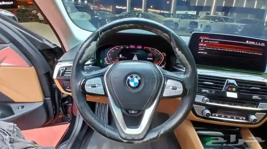 بي ام دبليو 520i 2021 رادار-ليد داخلي -بروجكتر(بنزين)2.0T