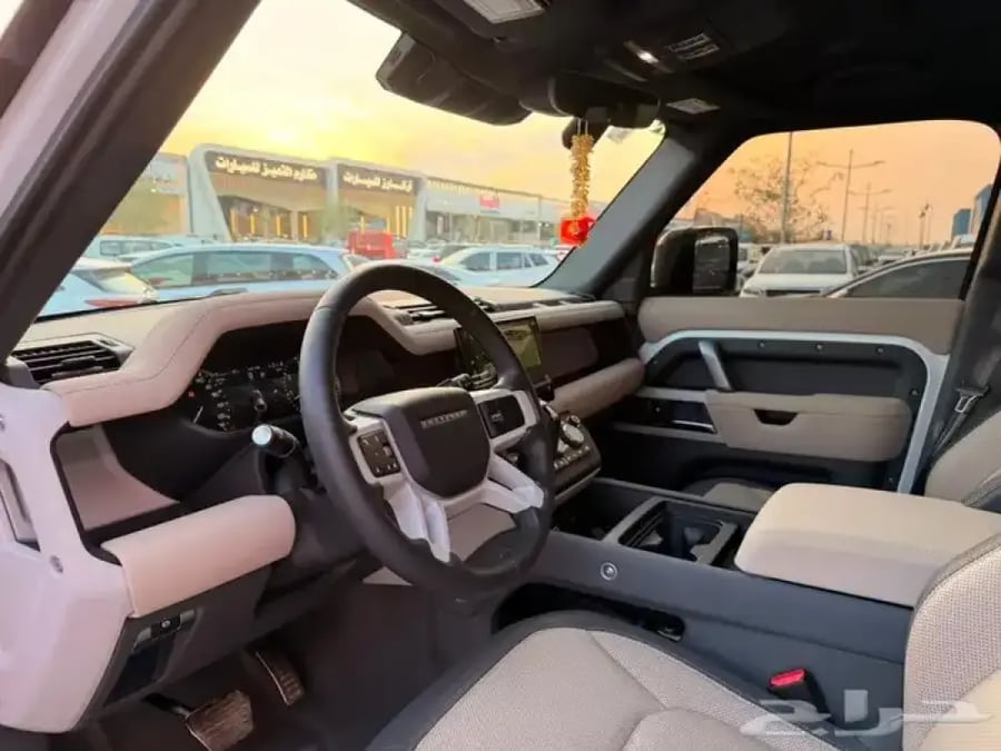 ديفندر110 2023 مالك اول عداد قليل (بنزين)p300