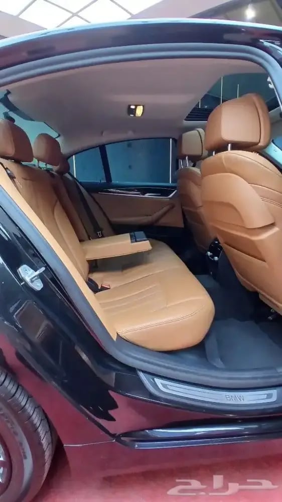 بي ام دبليو 520i 2021 رادار-ليد داخلي -بروجكتر(بنزين)2.0T