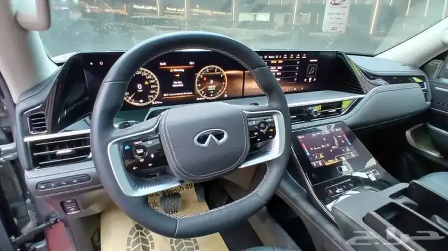 انفينتيQX80 2025 سنسوري-عداد5000-المانع-داخل اسود(بنزين)3.5T