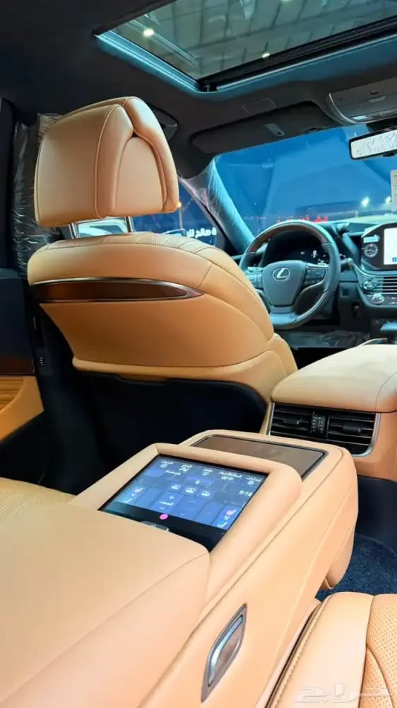 لكزس LS500 2024 لاكجري -خليجي -قير طياره(بنزين)3.5TT