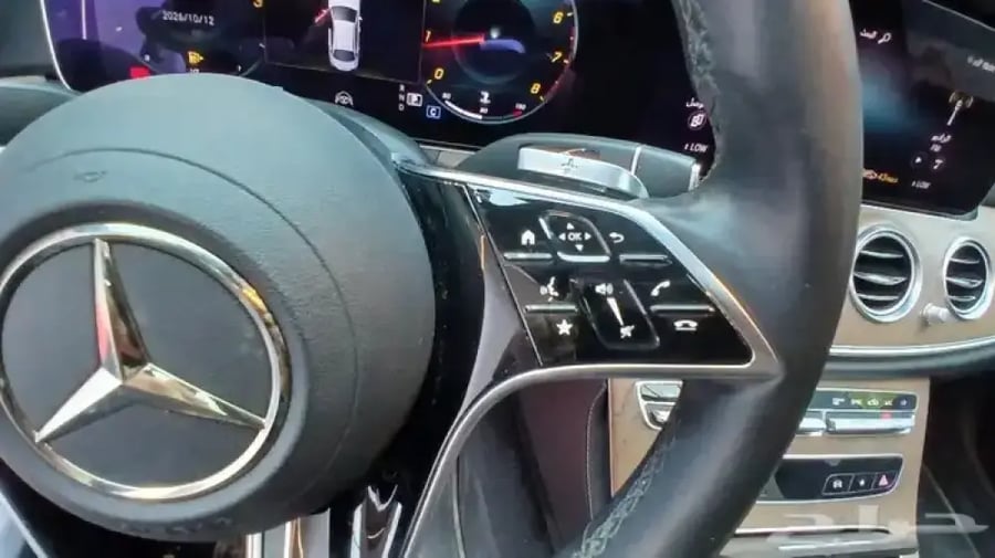مرسيدسE250 2021 رادار-بروجكتر-تبريد وتسخين مقاعد(بنزين)2.0T