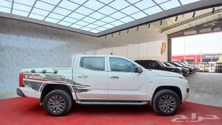 ميتسوبيشي 2026L200 غمارتين-قير اتوماتيك-دبل-خليجي(ديزل)2.4DT