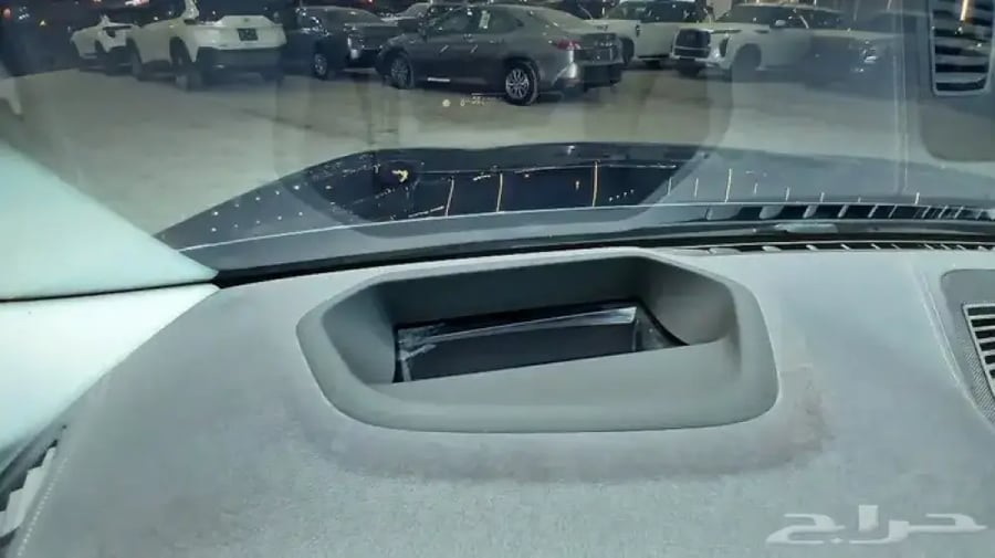بي ام دبليو 520i 2021 رادار-ليد داخلي -بروجكتر(بنزين)2.0T