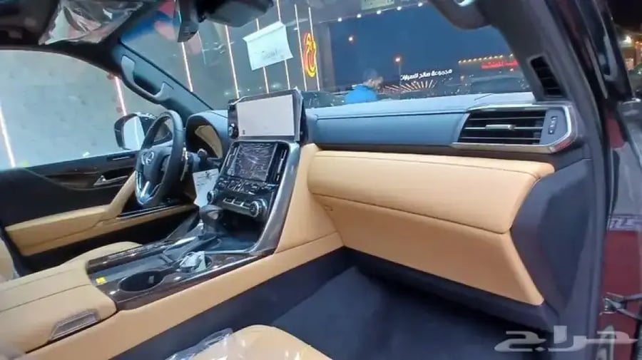 لكزسLX600BB 2026 سعودي -صادر لوحه-داخل جملي(بنزين)3.5TT