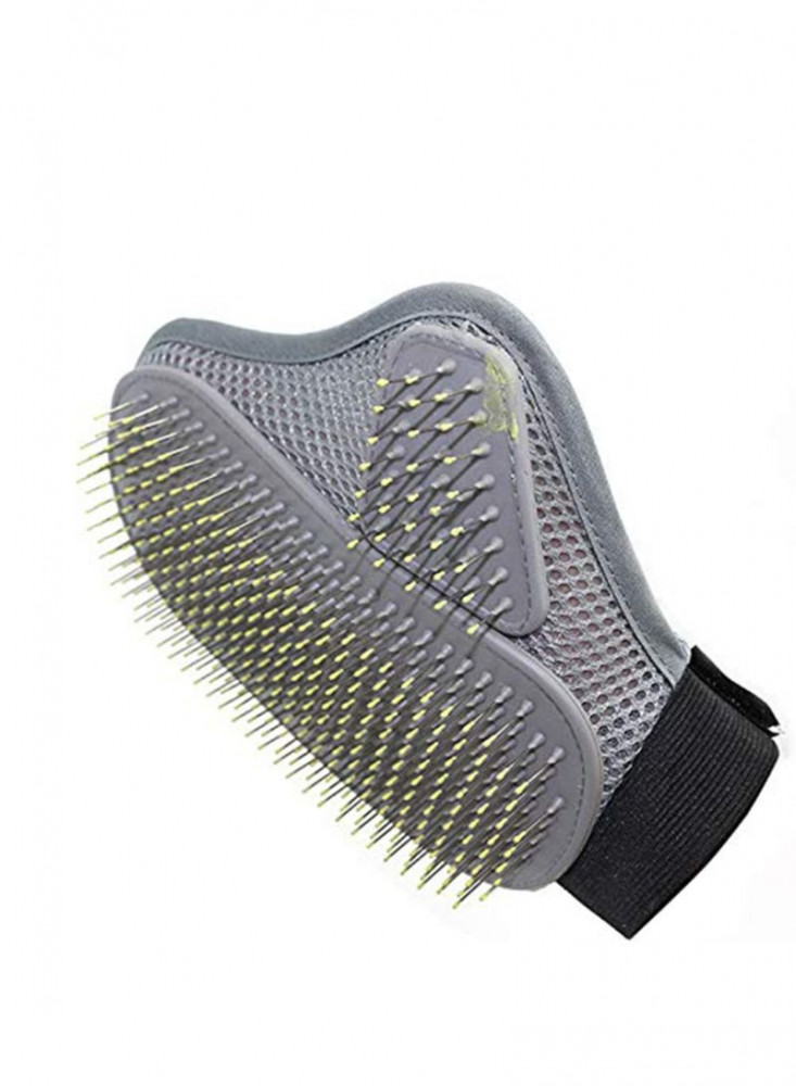 Hand glove for combing and removing dead hair