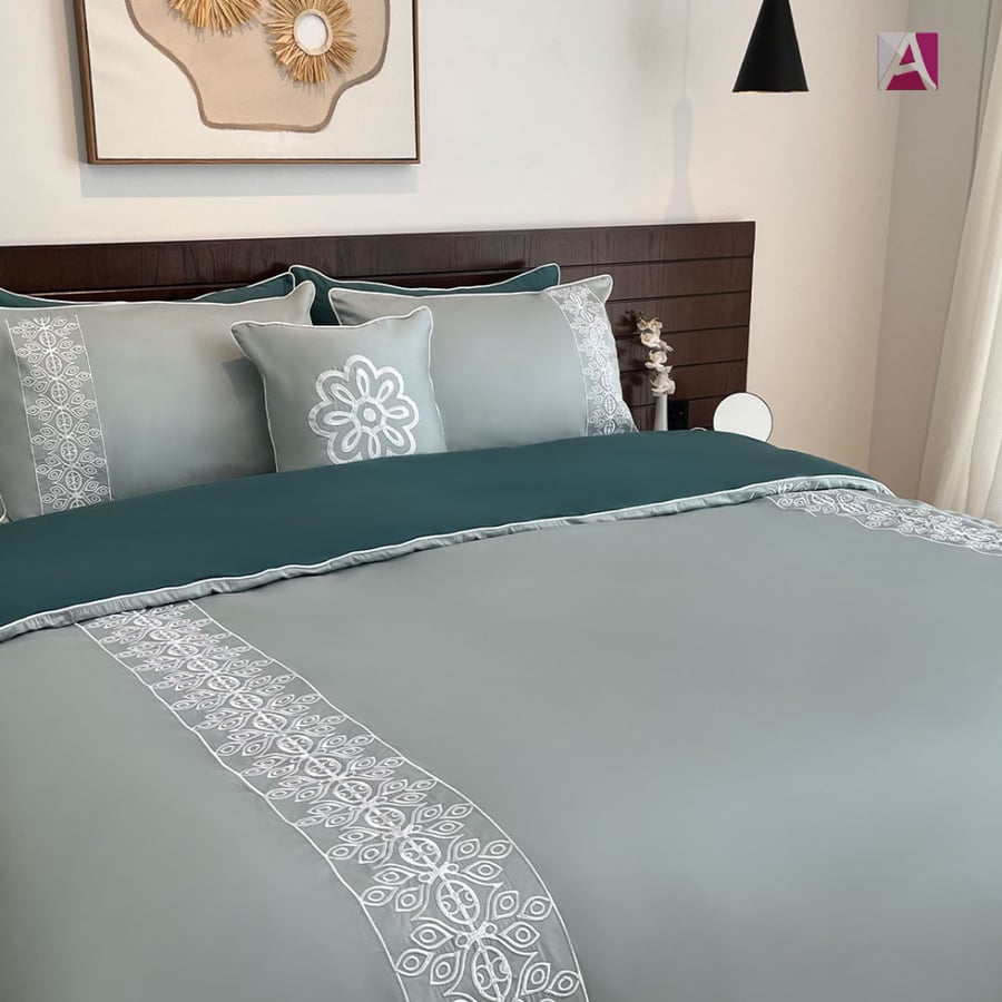 Embroidered bedspread - double
