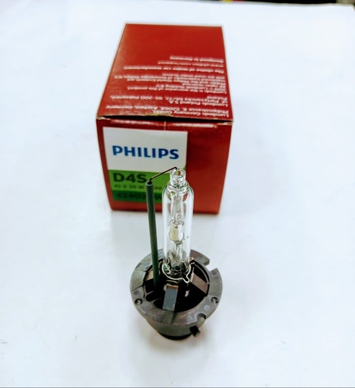 لمبه زينون فيليبس D4S اخضر عددالواط35 من شركة (philips)