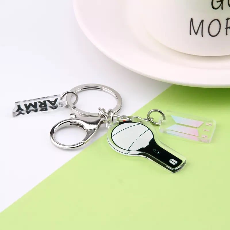 ميدالية شعار ارمي بومب BTS Keychain