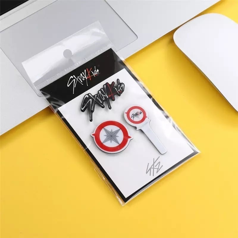 بروشات ستراي كيدز Stray Kids Brooches
