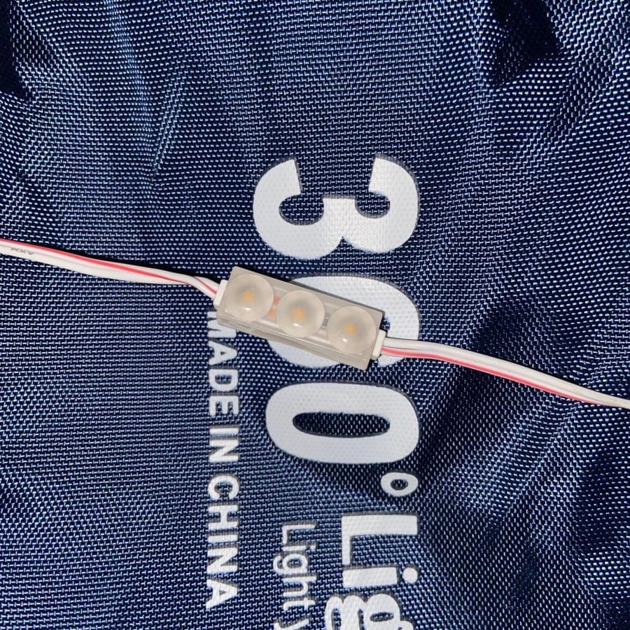 عقد لمبات 360 مع USB كريمي