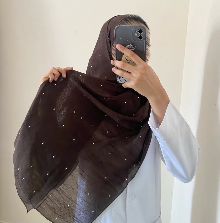 طرحة ضي لون بني