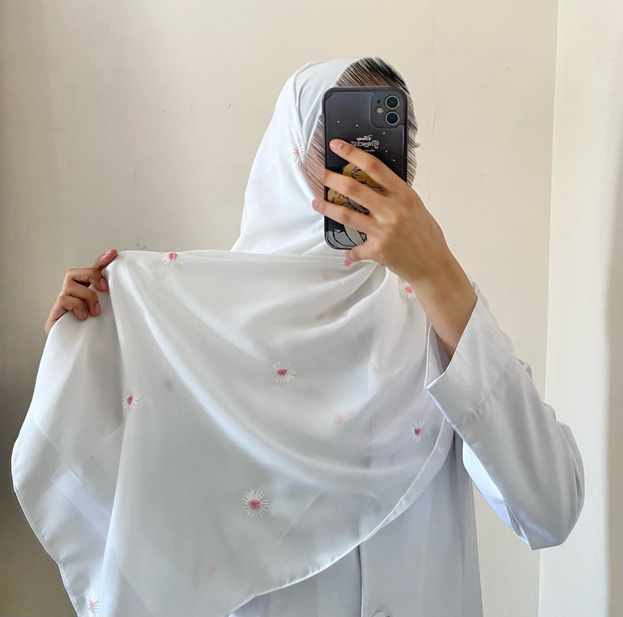 طرحة غزل ليزر - لون ابيض