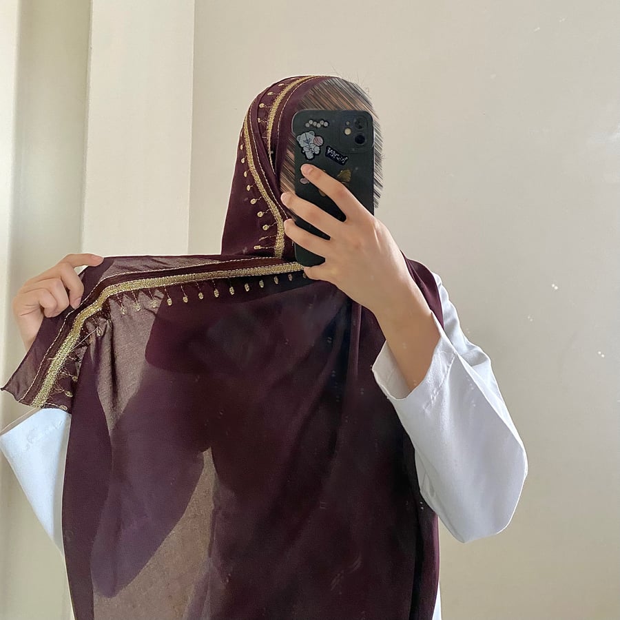 طرحة منال ليزر لون عودي